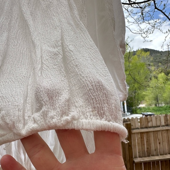 Aryn K. Anthropologie White Gold Crocheted Gauze Embellished Boho Blouse medium - Picture 5 of 15